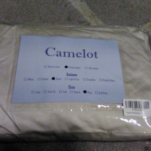 NWT Camelot King Size Duvet Cover, Fitted sheet and Standard size pillowcase set - Picture 2 of 7